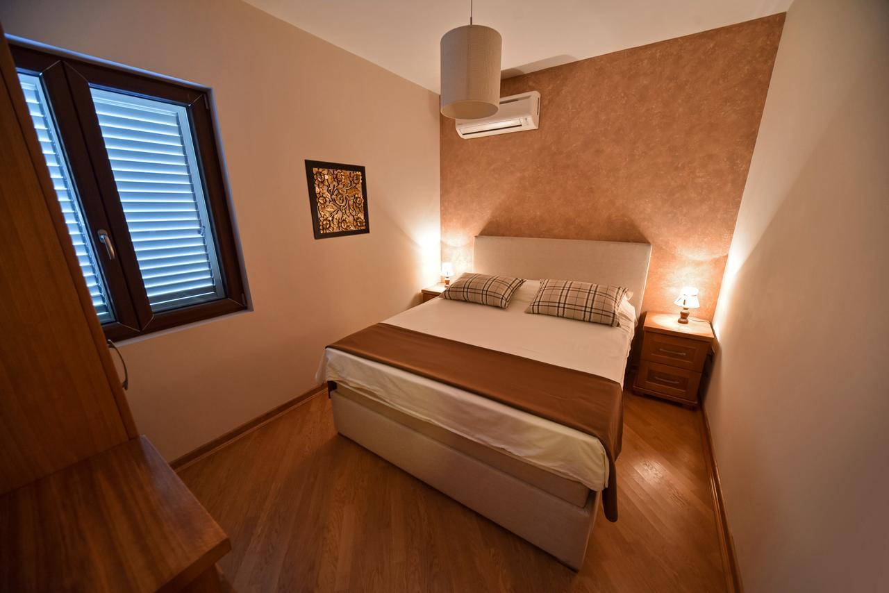 Villa Dub Kotor Buitenkant foto